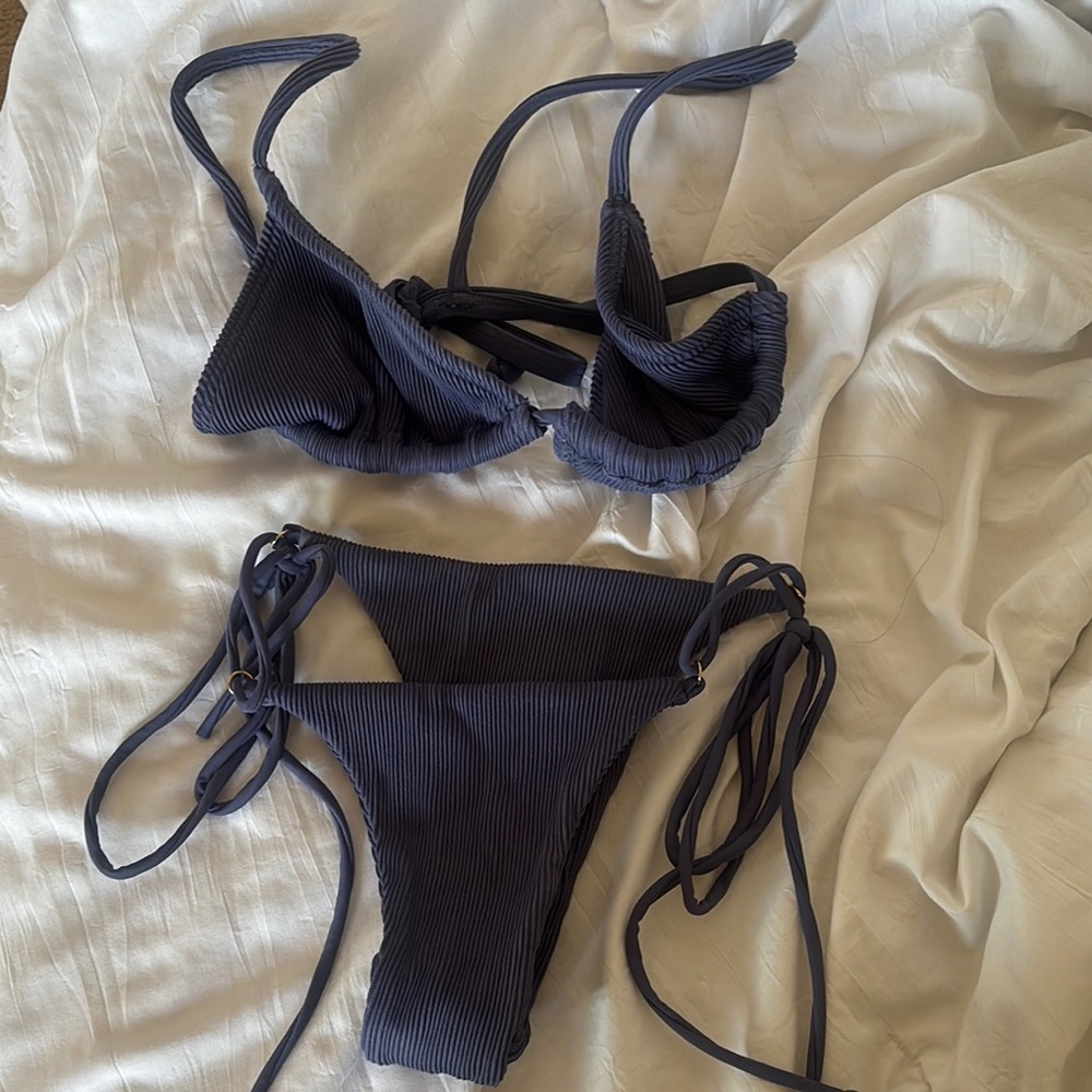 kulani kinis Navy Bikini Set